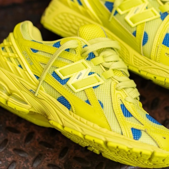 💙 NEW BALANCE 1906R POLKA DOT 🔋 - Picture 4 of 4